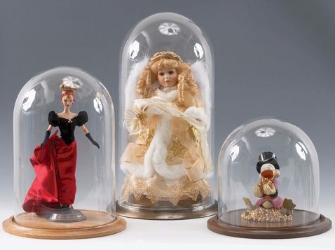 BARBIE DOLL SIZE GLASS DISPLAY DOME - CASE