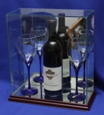 SINGLE WINE BOTTLE AND GLASSES GLASS DISPLAY CASE